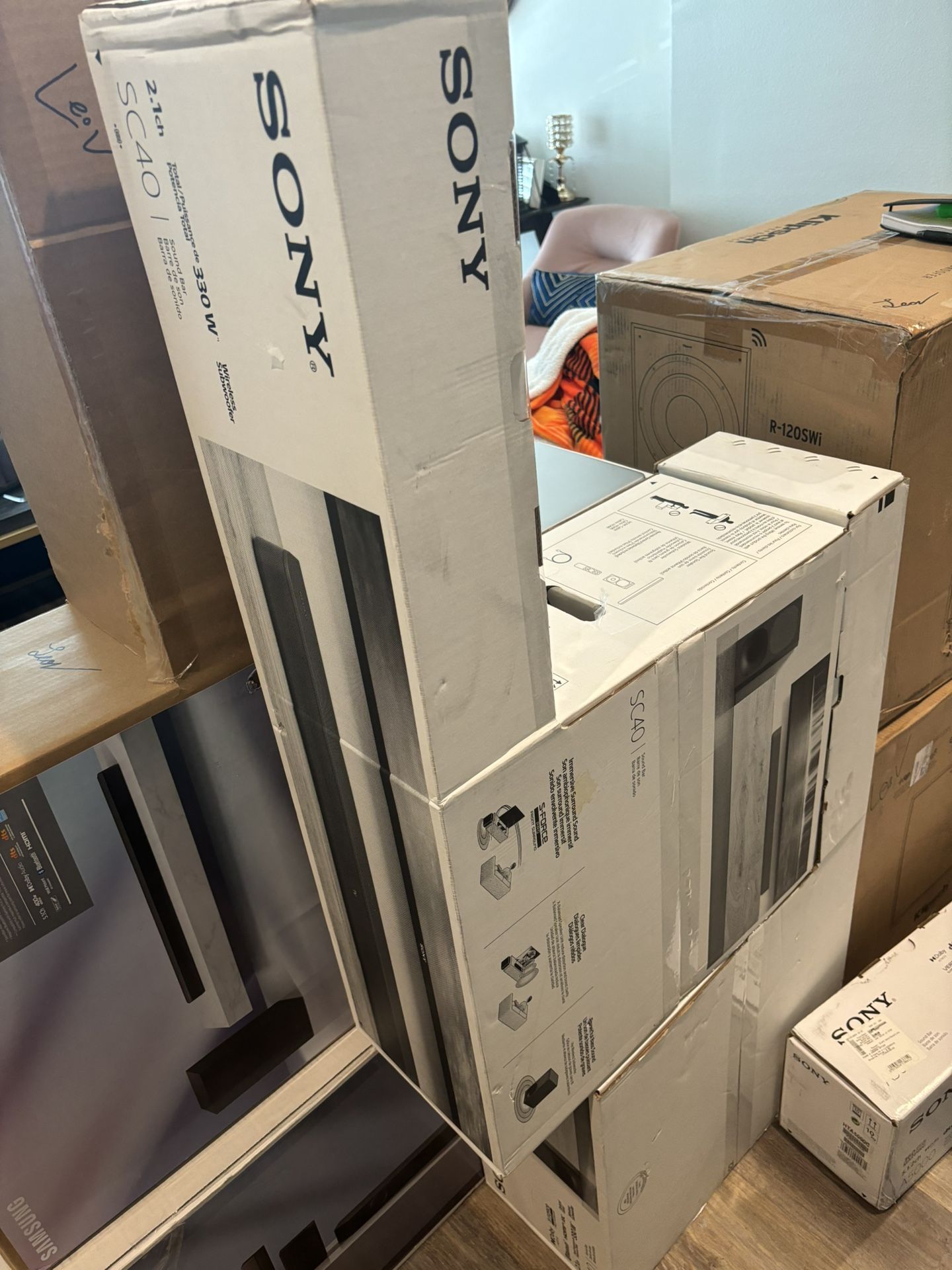 Sony 330 Watt (HT-SC40) 2.1CH Soundbar Home Theater System – Wireless Subwoofer, Dolby Audio