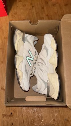 New Balance 9060