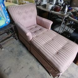 Vintage Chase Lounge