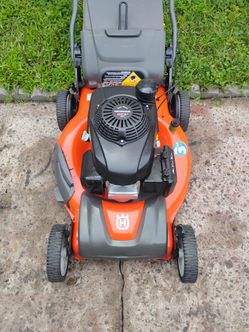 22inch Honda Powered Husqvarna self propelled mower