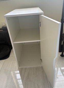 Storage cabinet