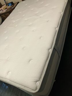 Mattress 54” Zinus
