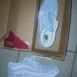 New Juniors Vans Size 6.5 Or Womens Size 8.5