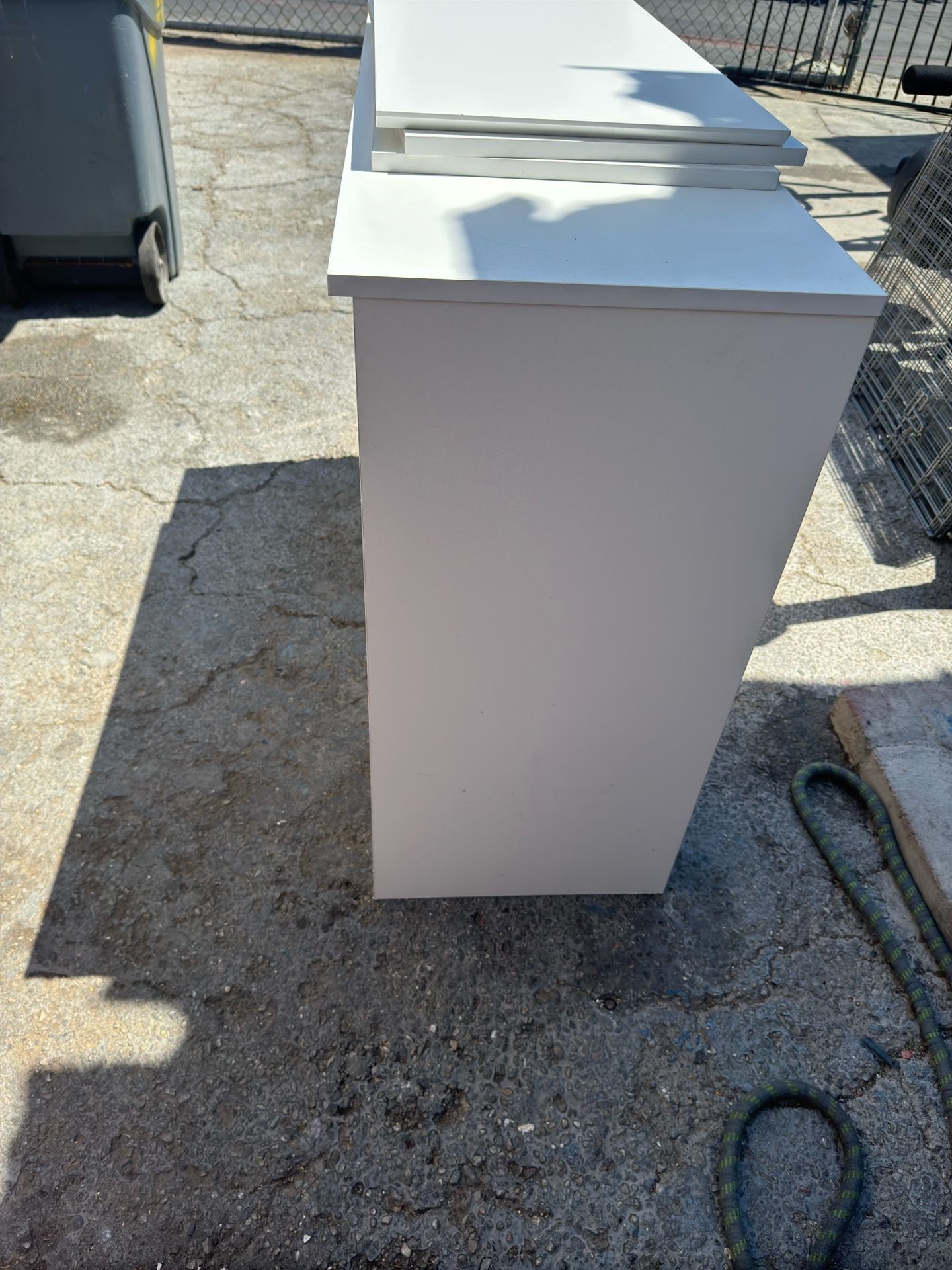 Storage cabinet