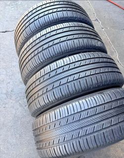 205 55 16 Michelin tires Con 80% de Vida Las 4