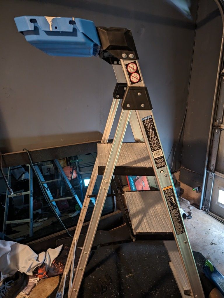 5ft Ladder With Tool Holder On Top 45 Dollars