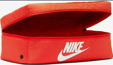 Nike Shoe Bag Brand New 10L Good up to size 8M for Highs, 10M Lows