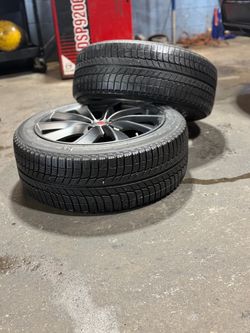 Michelin 245/45 R19 (4) tires