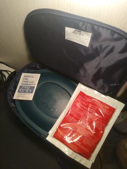 Pyrex Portable Hot Dish With Insulated Case!  