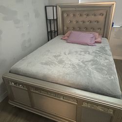 Queen Bed  