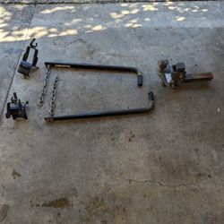 Hitch With Weight Distribution Bars. 