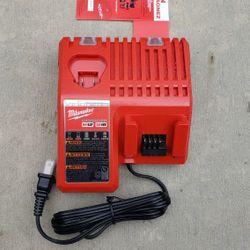 Milwaukee 18v Charger Brand New 