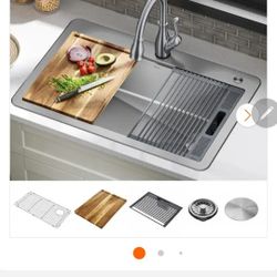 Delta
Lorelai 16 Gauge Stainless Steel 33in. Single Bowl Drop-in Workstation Kitchen Sink with Accessory