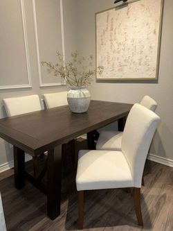 Set dinning room
