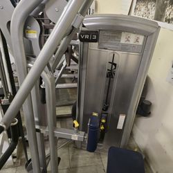 Cybex vr3 back row gym equipment exercise fitness machine