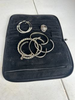 Woman’s Jewelry Lot