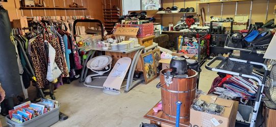Yard Sale Sat Sun sep 26 27 7am