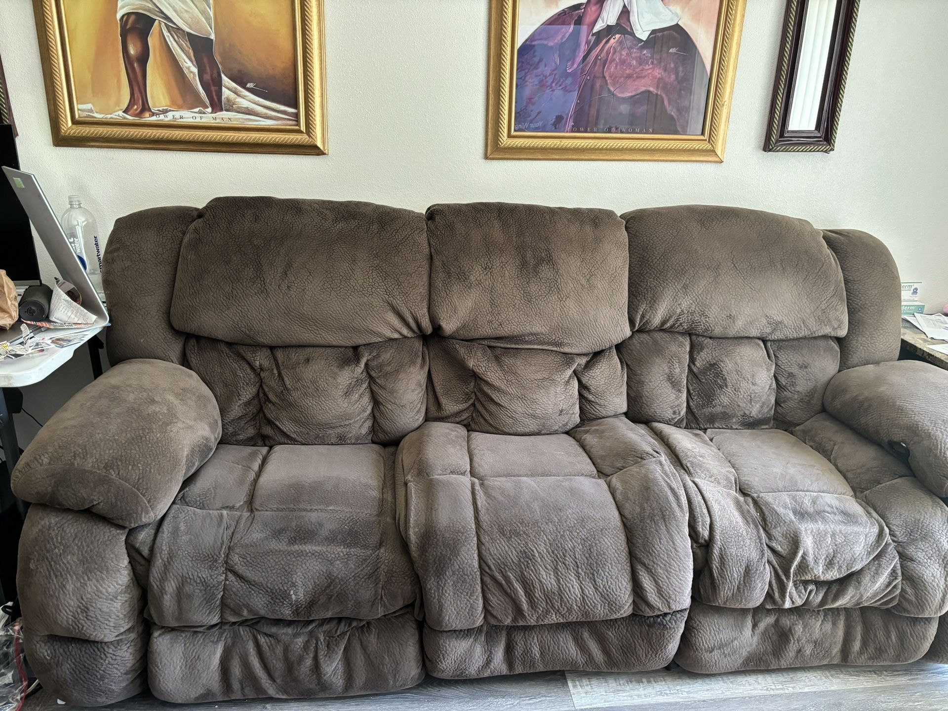 4 Piece Brown Reclining Sofa & Love Seat Set w/tables