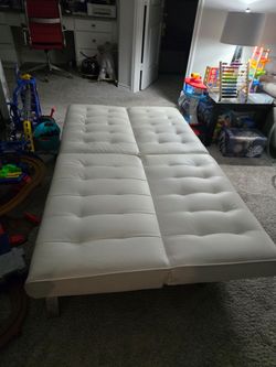 White Futon/couch