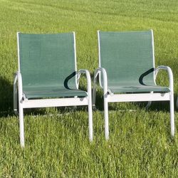 4 Outdoor Patio Chairs – Dark Green Mesh