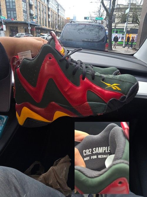 Reebok Kamikaze 2 Mid Seattle Alternate Green Red Size 9 Sneakers Sample