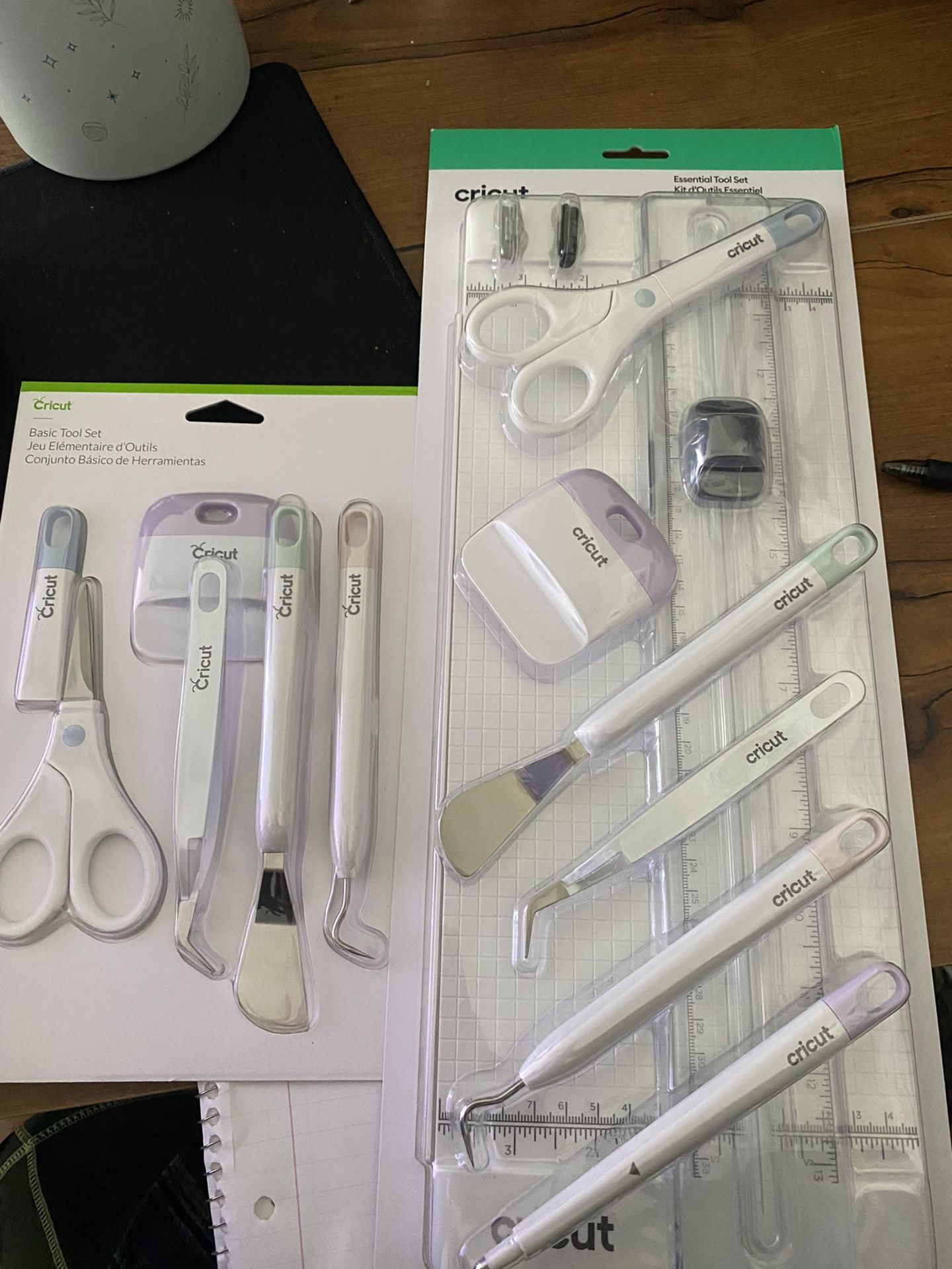 Cricut Basic Tools & Cricut Essential Tool Set 