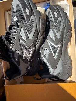 Louis Vuitton Sneakers 