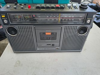 SANYO  M9980  STEREO casette  recordar