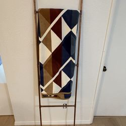 Decorative Copper Ladder for Blankets and Towels