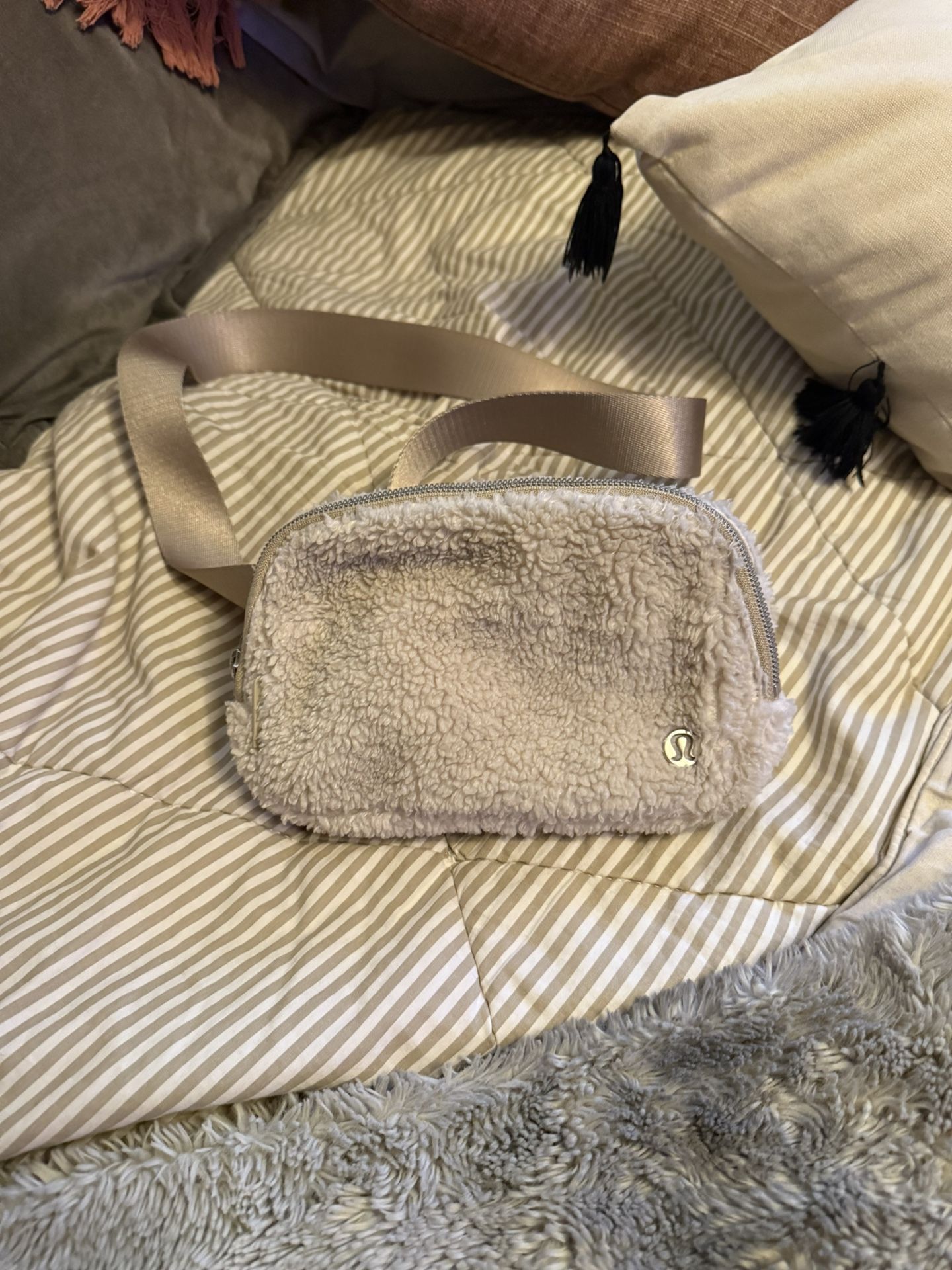 Lululemon Belt bag