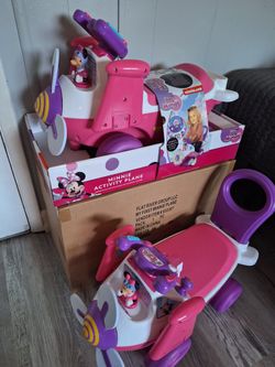 Disney's Minnie Mouse Activity Plane Ride-On