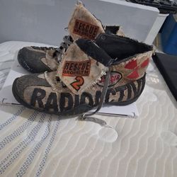 GBX RADIOACTIVE SNEAKERS HIGHTOP PUNK  10.5