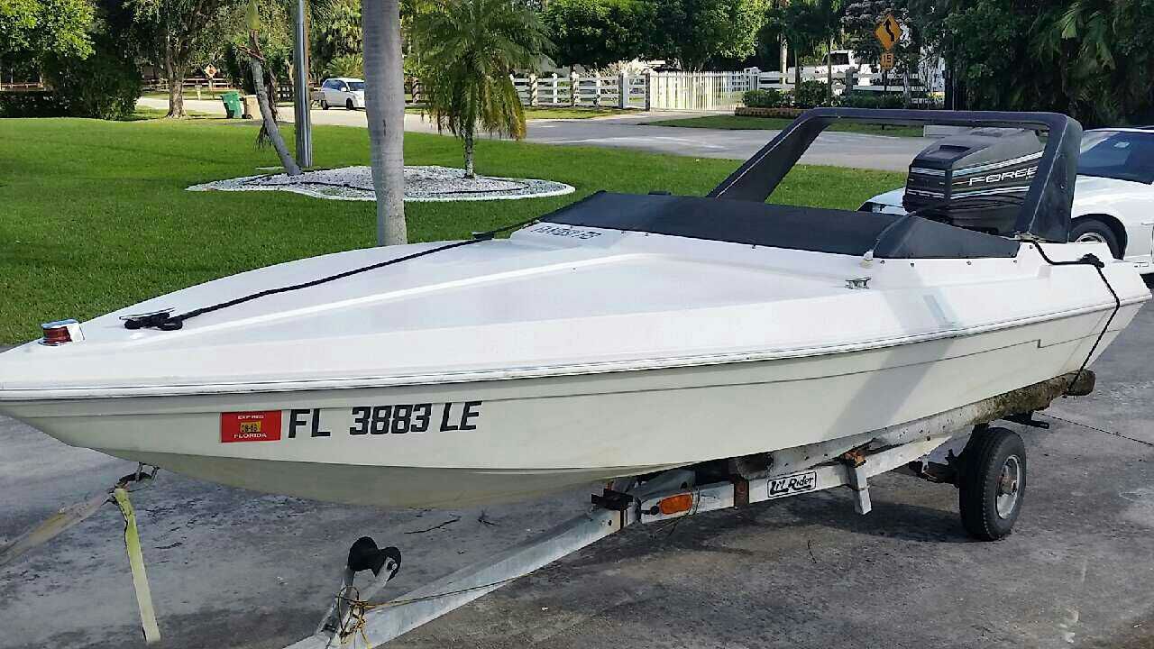 13 foot mini speedboat F13