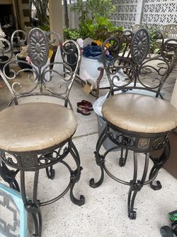 4 Barstools