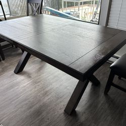 Nice Table With Attached Extra Leaf And 6 Chairs