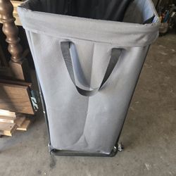 90 L XL Rolling LAUNDRY HAMPER