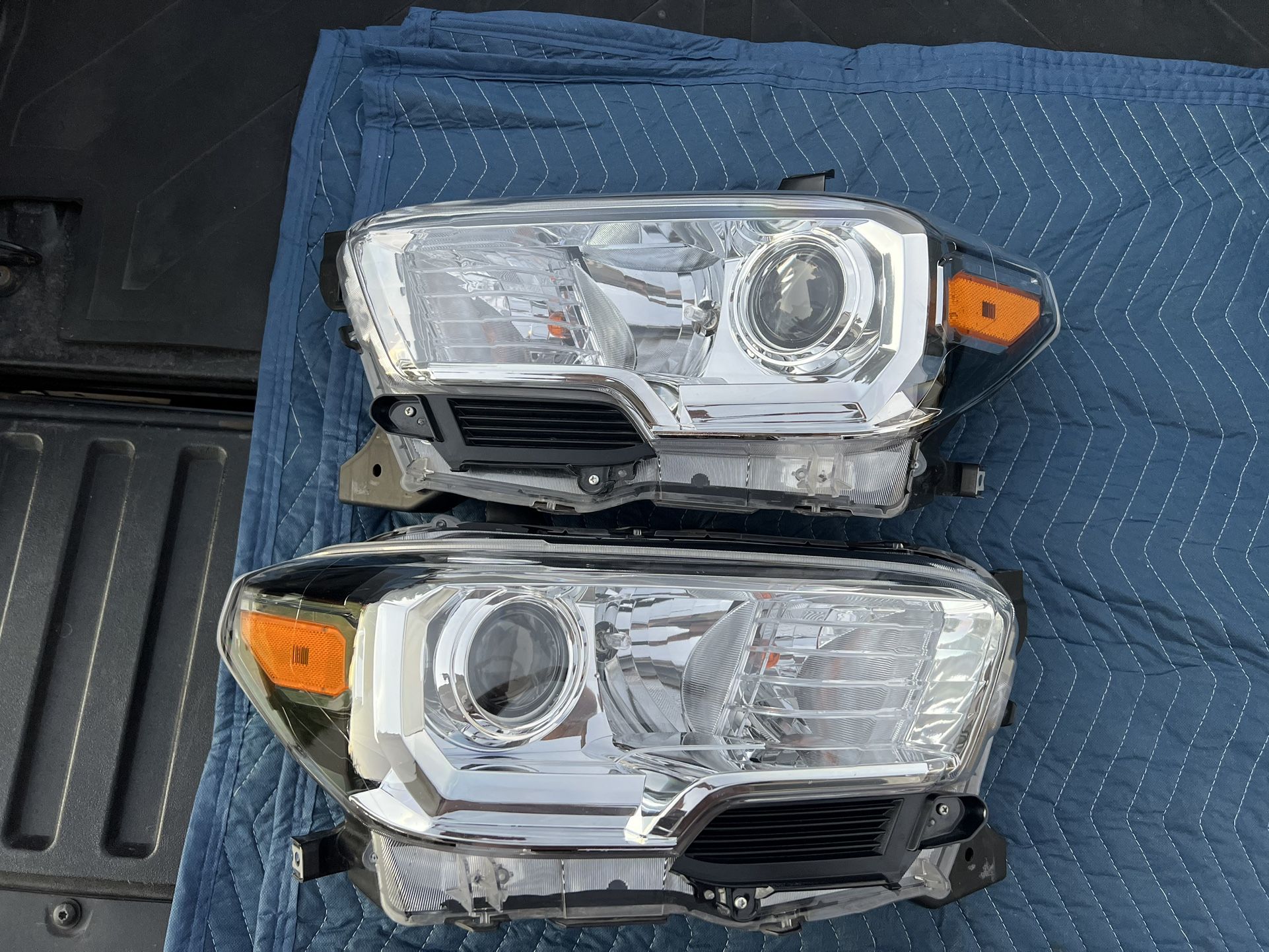 ***3rd gen. Tacoma OEM headlights***