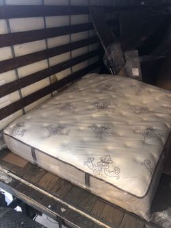 (New)California King with box springs to match [Delivery]