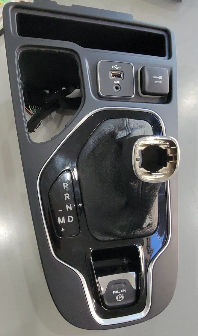 2019 to 2023 Jeep Cherokee Center Console / Gear Shifter Selector Bezel.
