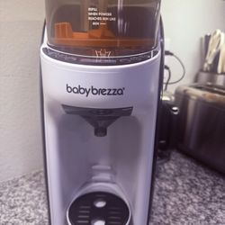 Baby Brezza Formula Maker 