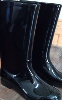 Classic Black High-Gloss Tall Waterproof Rain Boots W8w