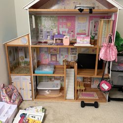 Doll House 