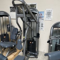 Matrix Seated Row Exercise Workout Machine Equipment