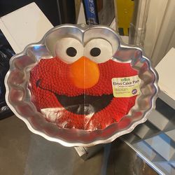 Sesame Street Elmo Face Cake Pan