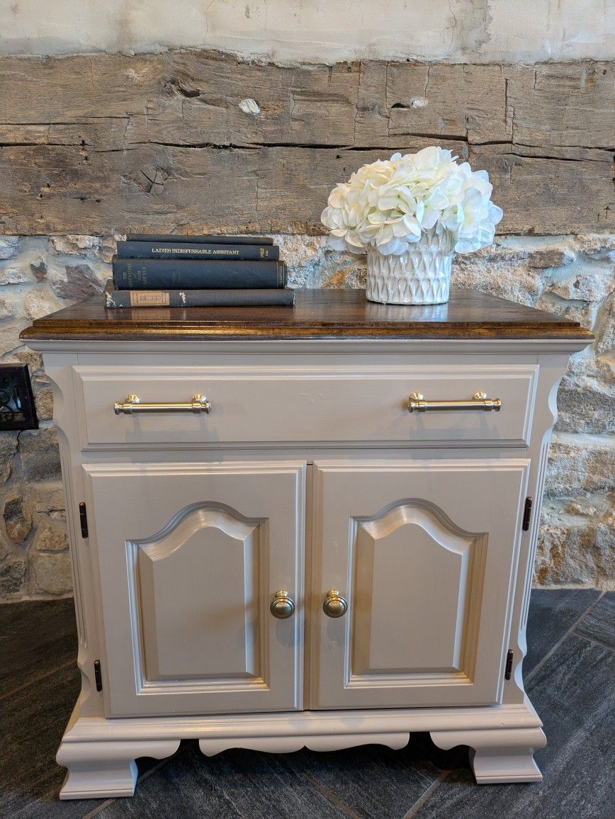 Beautiful mcm Refinished Wood Side Table