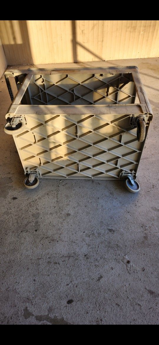 Rolling  Utility Work Cart Used Works Perfect just dirty 