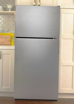 Amana Stainless 18 cubic ft Fridge