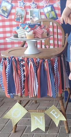 Vintage Amish Bow Back Windsor High Chair Solid Oak