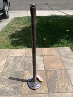 2006 Silverado rear right axel