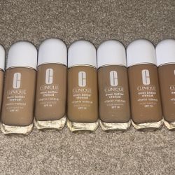Clinique Even Better Clinical Vitamin Makeup Broad Spectrum SPF 45 Foundation